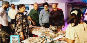Agra News : दीपावली त्यौहार के आगमन पर शमशाबाद रोड स्थित मारुति फॉरेस्ट सोसायटी में उत्सव भरी शाम