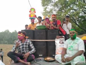 अम्बेडकर नगर न्यूज : लक्ष्मी माता प्रतिमा विसर्जन के बाद प्रसाद व भंडारे का किया गया वितरण सैकड़ों श्रद्धालु प्रसाद किए ग्रहण