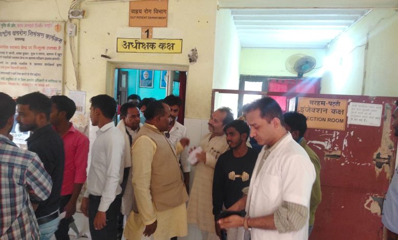 Pratapgargh News: Buddhist Arvind Patel, member of Purvanchal Development Board, visited Pratapgarh.