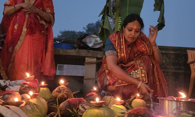 Bihar News After worship, Arghya and Koshi from Nemtem, sought prayer from Chhathi Maiya for happiness and prosperity in Municipal Corporation area: Garima