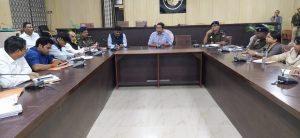 Prayagraj News: A meeting was held under the chairmanship of the District Magistrate regarding the preparations for celebrating Dev Diwali festival in a grand and divine form.

