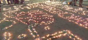 Prayagraj News :देव दीपावली के पर्व पर दीप मालिकाओं की अद्भुत छटा से जगमग हुआ संगम क्षेत्र