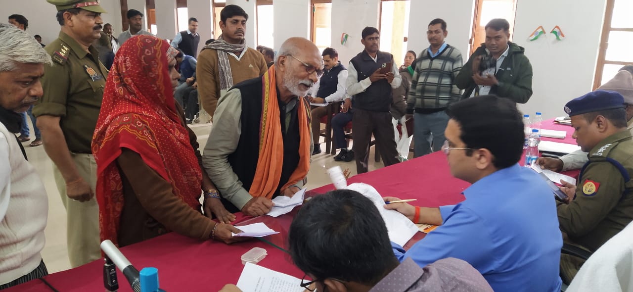 Prayagraj News :सम्पूर्ण समाधान दिवस पर कुल 179 शिकायतें प्राप्त हुई, जिनमें से 08 शिकायतों को मौके पर ही किया गया निस्तारित