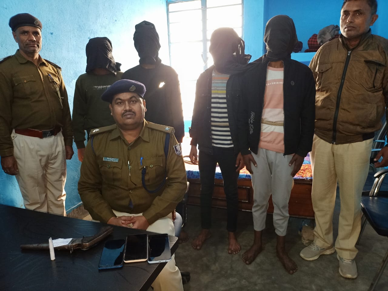 Bihar News देशी लोडेड कट्टा के साथ चार युवा गिरफ्तार