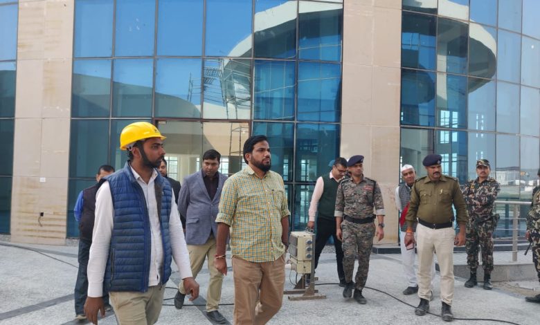 Bihar News-District Magistrate inspected the Buddha Smriti Stupa and the entire complex being built in Vaishaligarh.