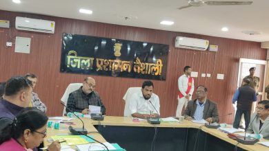 Bihar News - Medical officers should visit the area and get feedback from people on the accessibility of health services - District Magistrate.