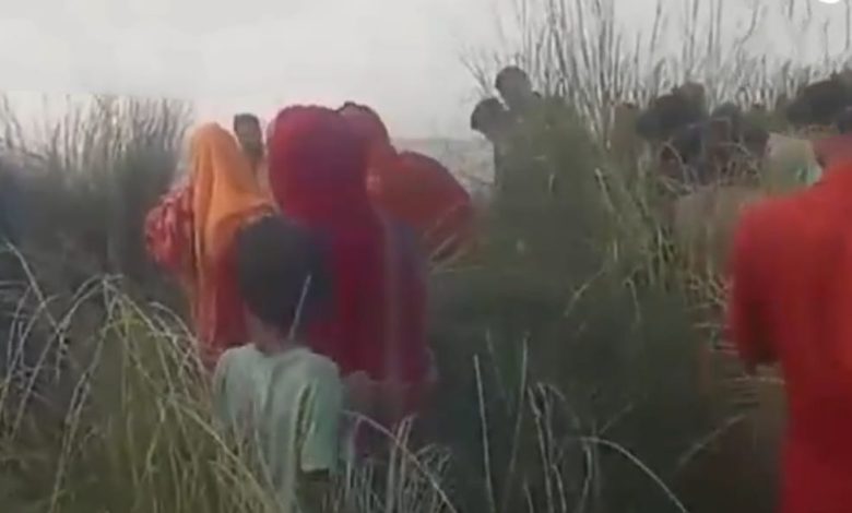 Bihar News Police recovered the dead body of the girl by digging the ground on the river bank.