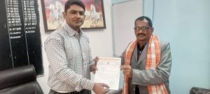 IMG 20231218 WA0234 Ambedkar Nagar News President Ganesh Kumar Kanojia gave memorandum to Tehsildar demanding various development works.