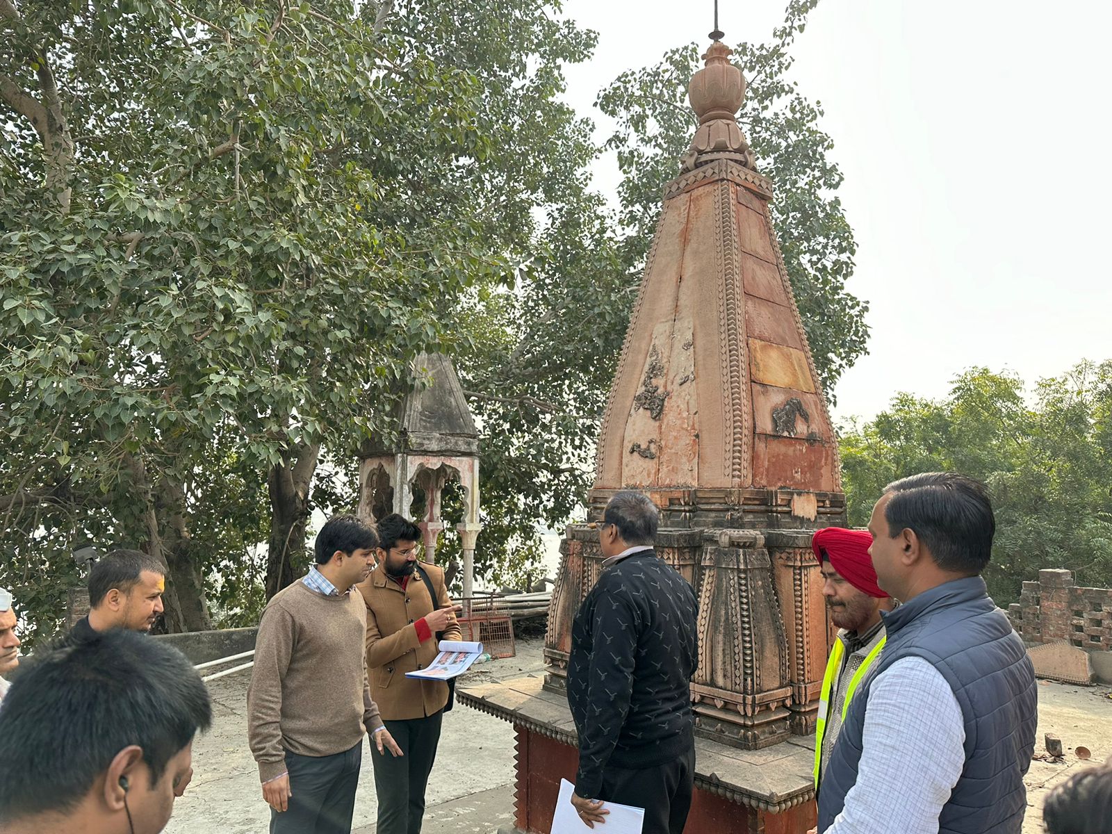 Prayagraj News: In view of Mahakumbh 2025, fair officer inspected the various works being conducted by the tourism department.