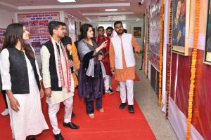 Agra News : अखिल भारतीय विद्यार्थी परिषद का अमृत महोत्सव खंदारी कैंपस शिवाजी मंडपम में कार्यक्रम का शुभारंभ