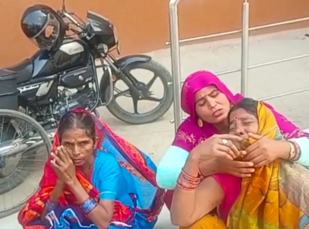 Bihar News Painful death of bike rider after being crushed by truck