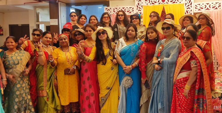 Agra News: DM sister blogger created a stir in the program