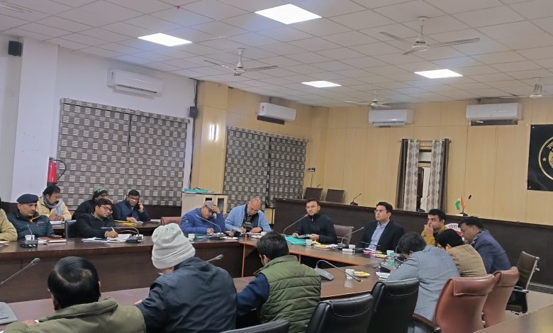 Prayagraj News :उत्तर प्रदेश दिवस को गौरवपूर्ण एवं सकुशल ढंग से मनाये जाने की तैयारियों के सम्बंध में बैठक सम्पन्न