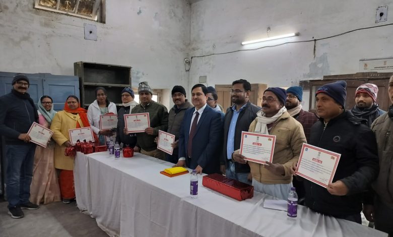 Bihar News-Postal workers honored
