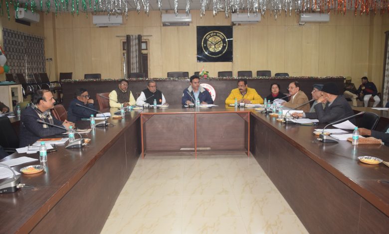 Prayagraj News : जिलाधिकारी की अध्यक्षता में जिला उद्योग बन्धु समिति की बैठक सम्पन्न