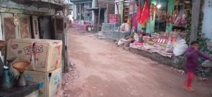 Bihar News-Demand to clear encroachment by shopkeepers on both sides of the road from Rajapakar Bazaar Hanuman Chowk to Bhubaneswar Chowk.