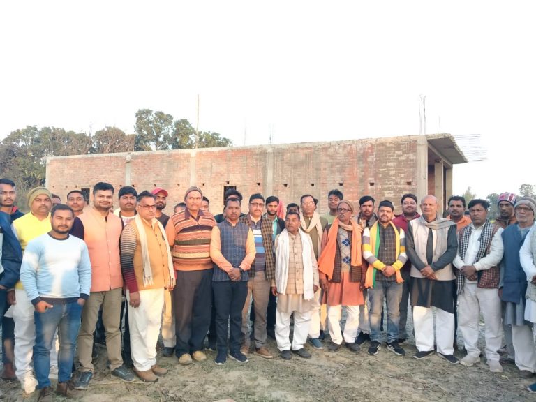 Ambedkar Nagar News: Workers gave a grand welcome to the newly elected BJP Mandal President Amit Giri.