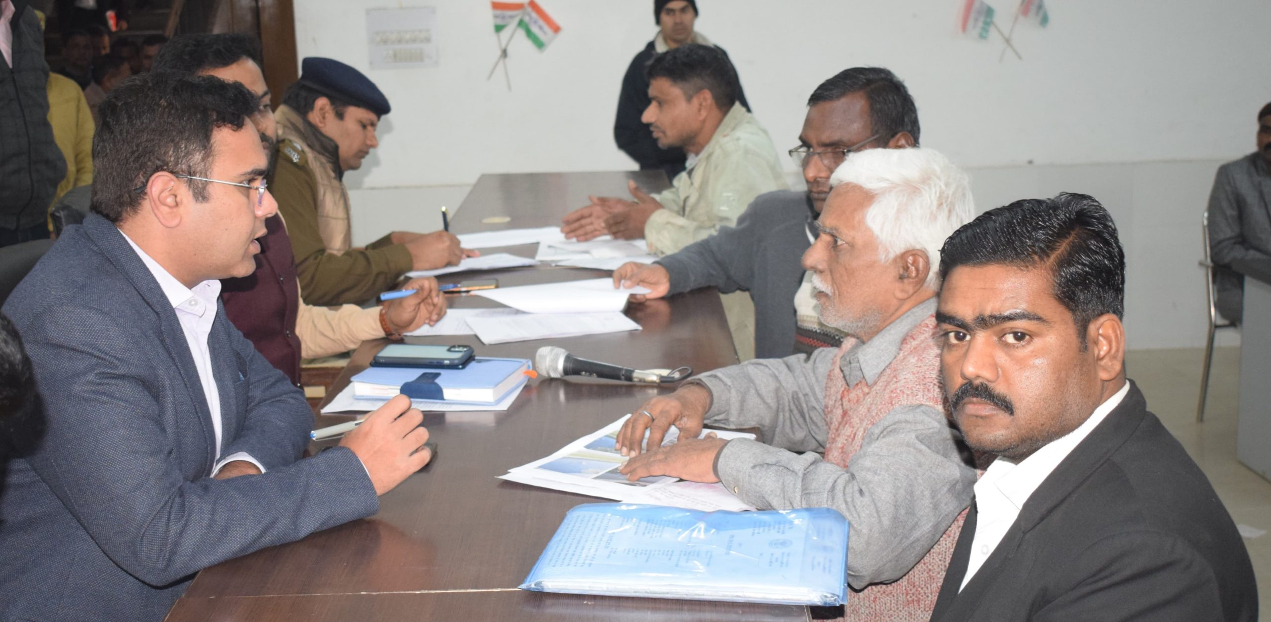 Prayagraj News: Any kind of negligence or indifference in resolving public complaints is not forgivable - District Magistrate