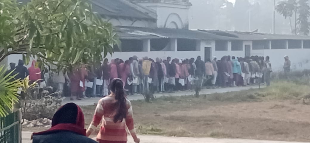 Bihar News- The examination of both the shifts was completed peacefully on the third day of Intermediate examination in Sonpur.