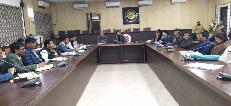 Prayagraj News: Meeting of voter registration and sweep program concluded under the chairmanship of Chief Development Officer.