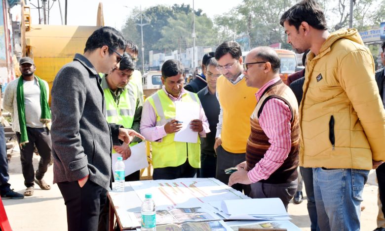 Prayagraj News: Divisional Commissioner inspected various works being done in view of Mahakumbh 2025 along with all concerned officials.