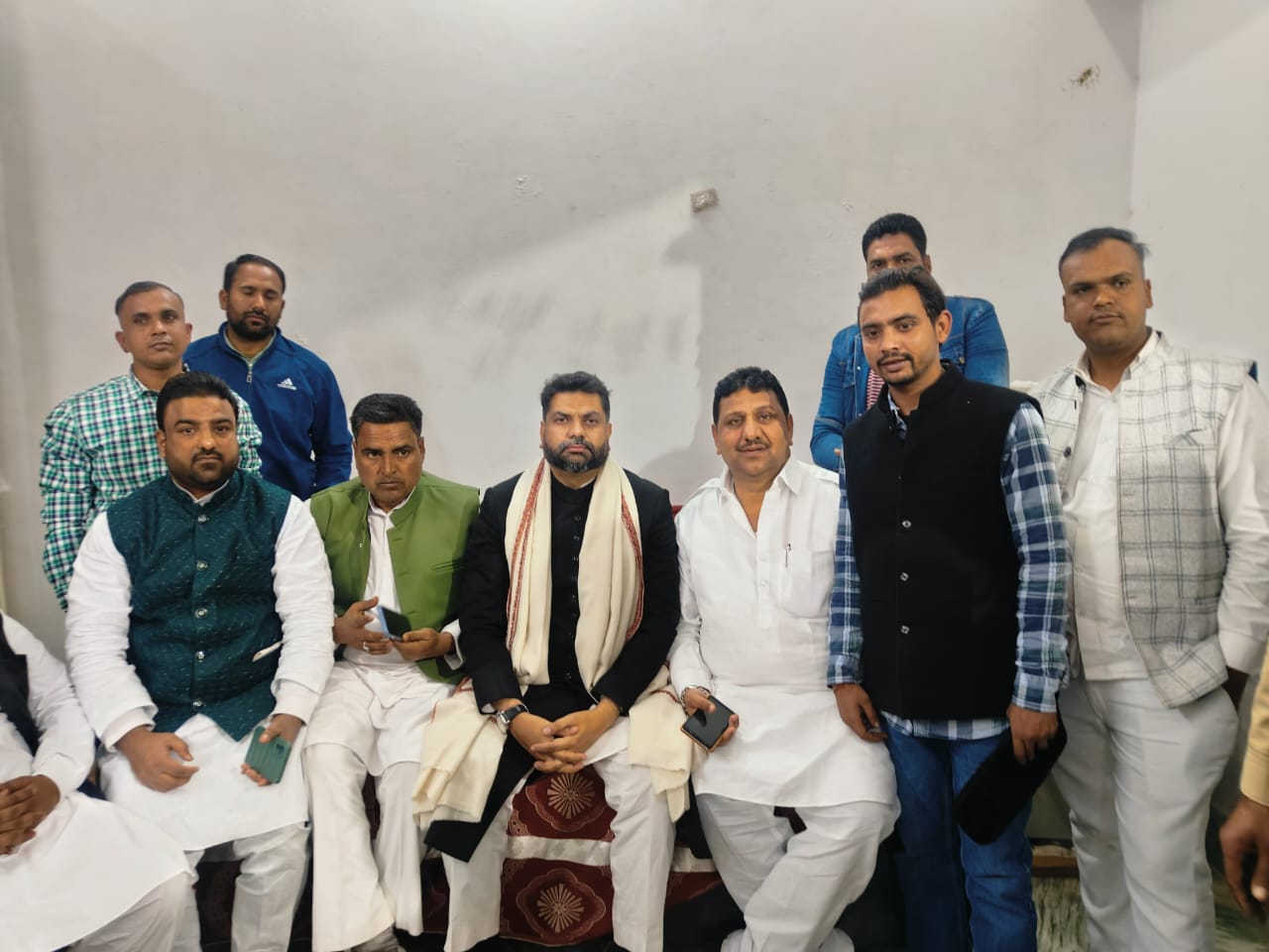 Bihar News-Under BJP's Gaon Chalo campaign, former minister Mahachandra Prasad Singh visited Sabalpur village.