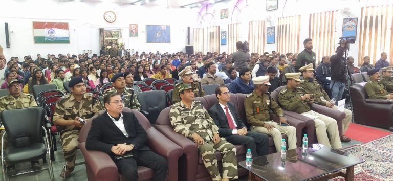 Prayagraj News: Live telecast of appointment letter distribution program of Honorable Prime Minister Shri Narendra Modi to more than 1 lakh successful candidates.
