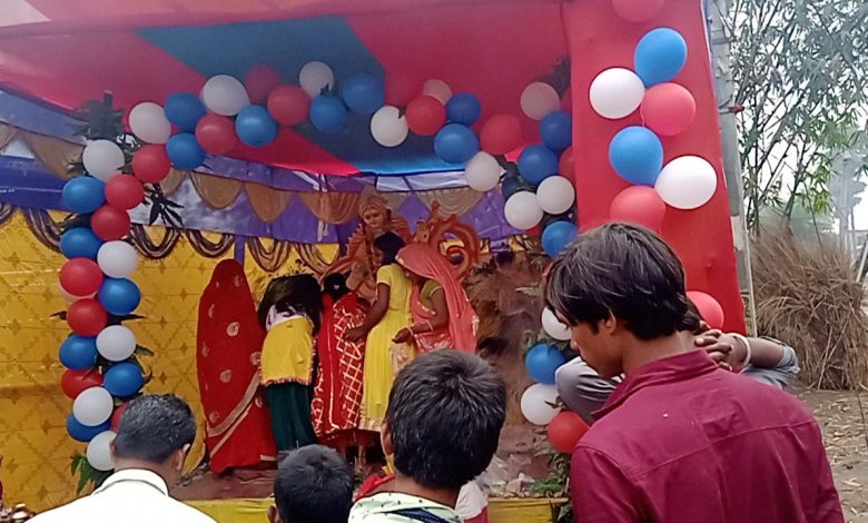 Bihar News-मां सरस्वती की प्रतिमाओं का हुआ विसर्जन