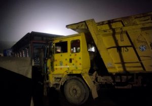 Bihar News- On the instructions of District Magistrate, Mining Department along with Police and SDM took action, 06 vehicles carrying illegal sand load seized, 02 arrested.