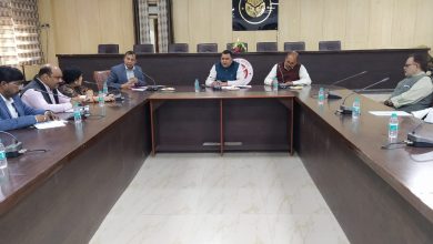 Prayagraj News :माननीय अध्यक्ष, उत्तर प्रदेश अल्पसंख्यक आयोग ने सरकार द्वारा अल्पसंख्यक समुदाय के कल्याण हेतु संचालित योजनाओं/कार्यक्रमों की समीक्षा की