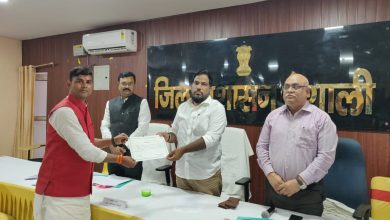 Bihar News-Shri Ashutosh Kumar was declared elected in the election for the post of President of Zilla Parishad, Vaishali.