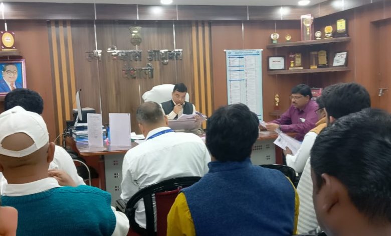Bihar News As per the orders of District Magistrate Mr. Yashpal Meena, a meeting was held under the chairmanship of Mr. Shams Javed Ansari, Deputy Development Commissioner, Vaishali.