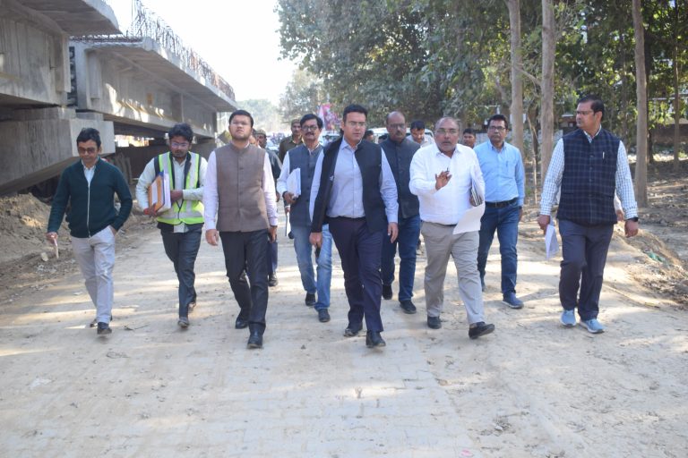 Prayagraj News: District Magistrate conducted on-site inspection of ongoing construction works in view of Mahakumbh-2025.