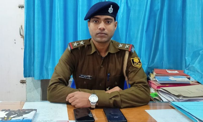 Bihar News-नयागांव के नए थानाध्यक्ष कृष्ण कुमार शर्मा व हरिहरनाथ ओपी प्रभारी सवर्ण सुप्रिया ने पद भार संभाला