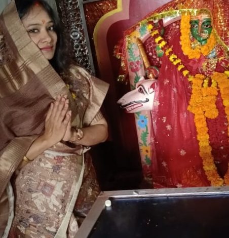 Bihar News अपने जन्मदिन पर नगर निगम महापौर ने दुर्गा मंदिर पूजा पाठ के बाद गरीब गुरुबों में बांटा उपहार