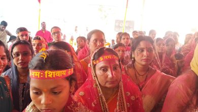 Bihar News-आज अष्टयाम यज्ञ के लिए चेचर घाट से 251कन्या ने जल भरी कलश लेकर बिदुपुर स्टेशन बरांटी पंचायत भवन पर पहुचा