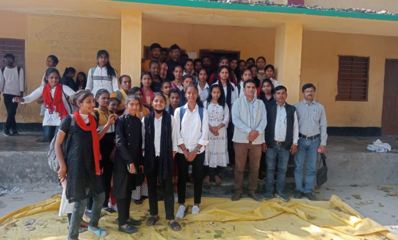 Bihar News- Students organized a drama on women education in Brijmohan Das College, Dayalpur.