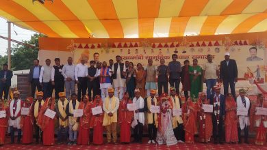Prayagraj News: Under the Chief Minister Mass Marriage Scheme, a mass marriage program of 157 adult couples was conducted by the Municipal Corporation.