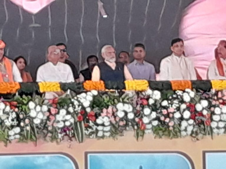 Bihar News Prime Minister inaugurated and laid the foundation stone of schemes worth Rs 12800 crore in Champaran.