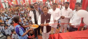 IMG 20240319 WA0231 1 अम्बेडकर नगर न्यूज विद्यालय में वार्षिकोत्सव समारोह कार्यक्रम हुआ सम्पन्न कार्यक्रम के मुख्य अतिथि आलापुर सपा विधायक त्रिभुवनदत्त रहे