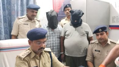 Bihar News दहशत फैलाने की नीयत से फायरिंग कर भाग रहे दो युवक गिरफ्तार, विदेशी मेड एक पिस्टल एवं आठ जिंदा कारतूस बारामती