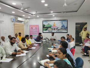 Bihar News- In view of the Lok Sabha General Elections 2024, the first randomization work of EVM / VVPAT of Vaishali district was completed today on 12 4.24 in the presence of representatives of recognized political parties and all election officials.