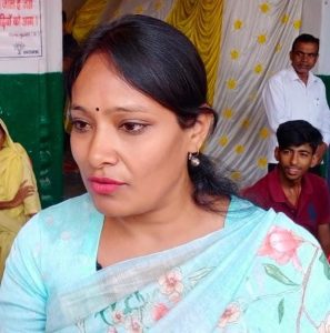 Bihar News मीना बाजार आवंटित क्षेत्र से बाहर अवैध कौड़ी वसूली करने व कराने वाले पर दर्ज कराएं एफआईआर:गरिमा
