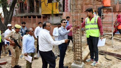 Prayagraj News :महाकुंभ 2025 के दृष्टिगत कराए जा रहे विभिन्न कार्यों का स्थलीय निरीक्षण मण्डलायुक्त श्री विजय विश्वास पंत ने सभी संबंधित अधिकारियों की उपस्थिति में किया