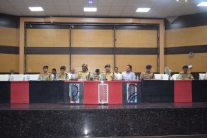 Prayagraj News: A meeting was held under the chairmanship of Police Commissioner and District Magistrate regarding the safe completion of the festivals of Chaitra Navratri, Ram Navami and Eid-ul-Fitr.