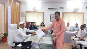 Bihar news पश्चिम चंपारण संसदीय सीट से भाजपा प्रत्याशी डॉक्टर संजय जायसवाल ने किया नामांकन का पर्चा दाखिल