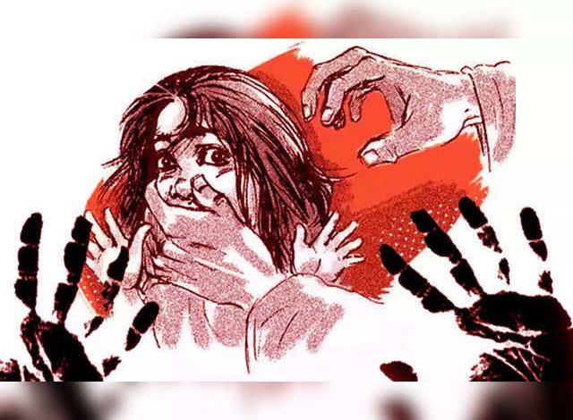 Bihar news: The audacity of the rapists, they took away the minor from the door of the house