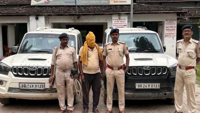 Bihar news Bettiah police arrested a criminal with two stolen Scorpios