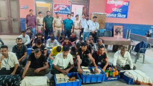 Agra News: Campaign against unauthorized vendors launched at Fort Railway Station
