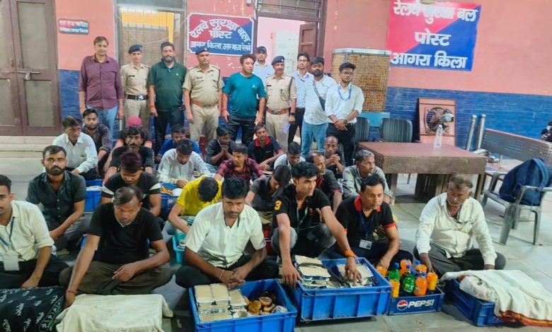 Agra News: Campaign against unauthorized vendors launched at Fort Railway Station